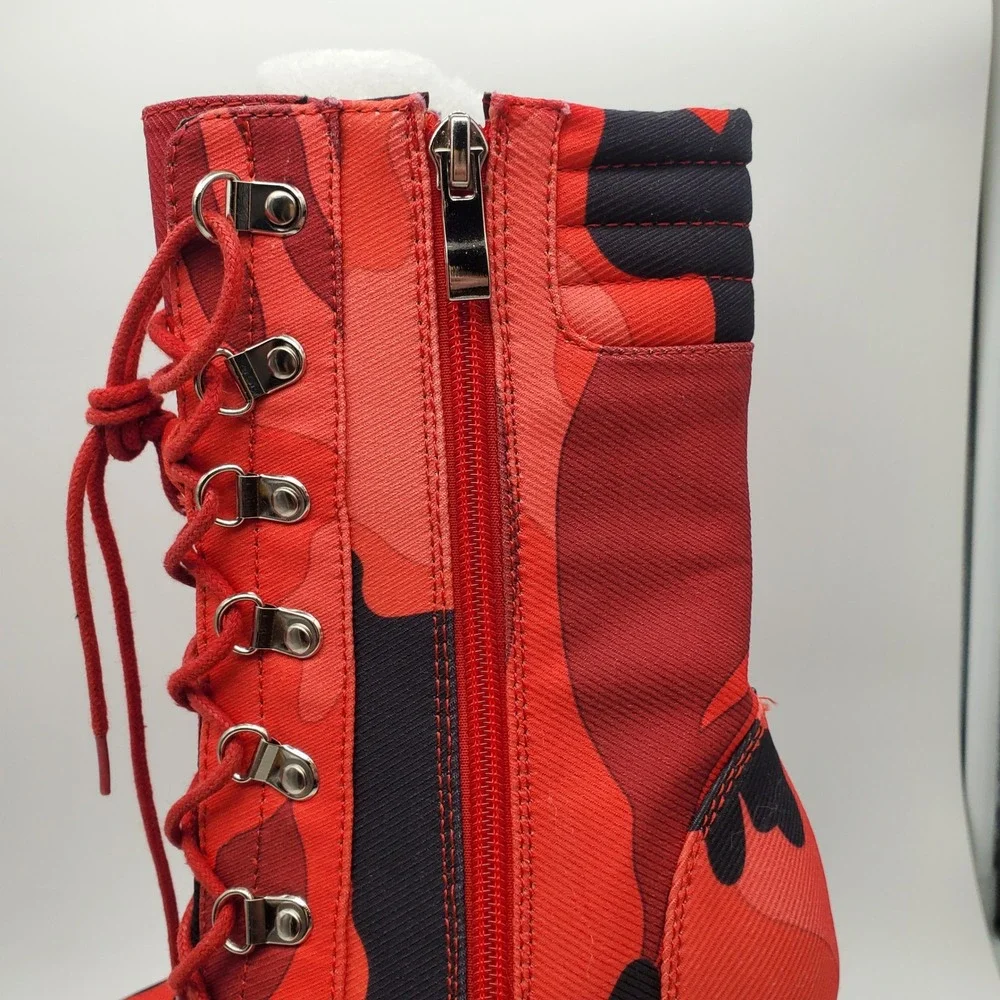 AZALEA WANG Put‎ It Down On Me Chunky Platform Boots Red Camo Lace Up Zipper 8.5